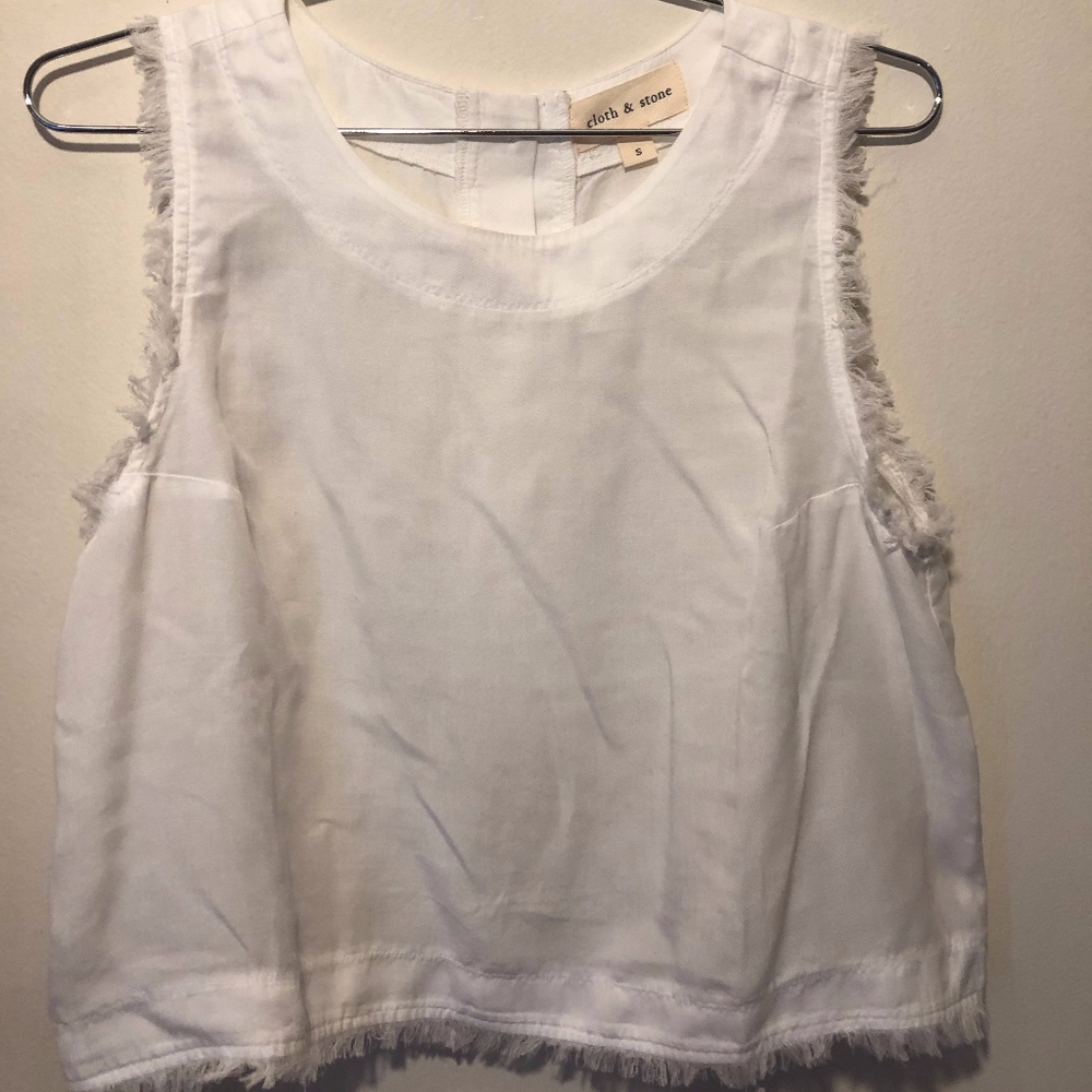 Cloth & Stone Blouse W/Button down Back